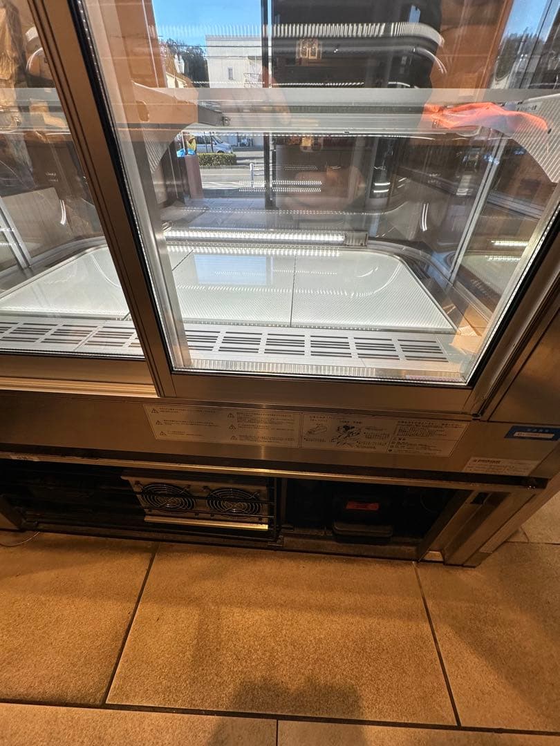 対面冷蔵ショーケース　ダイヤ冷ケース　AT-RⅢ DAIYACASE