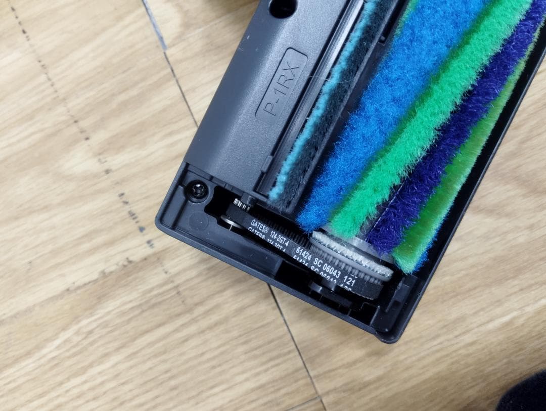 Y♢535 シャープ コードレススティック掃除機 ラクティブエア　EC-XR1