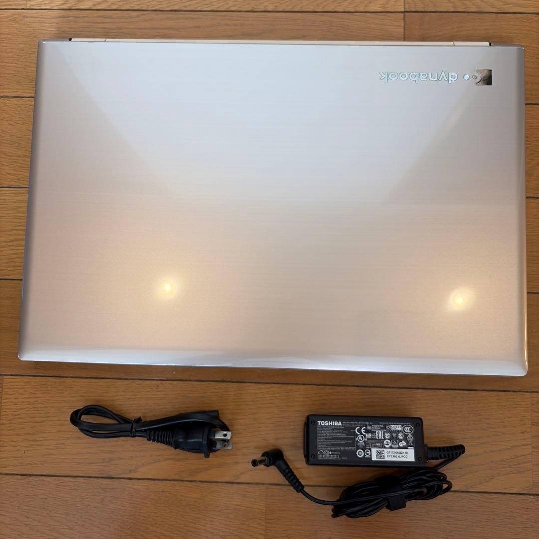 東芝Dynabook TX/5GG Core i3-7100U サテンゴールド