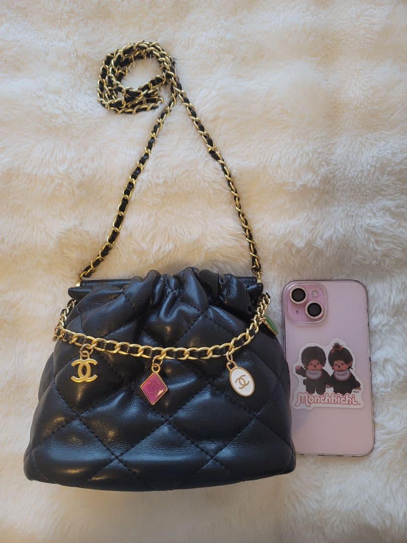 ノベルティ CHANEL ブラック レザーショルダーバッグ キルティング