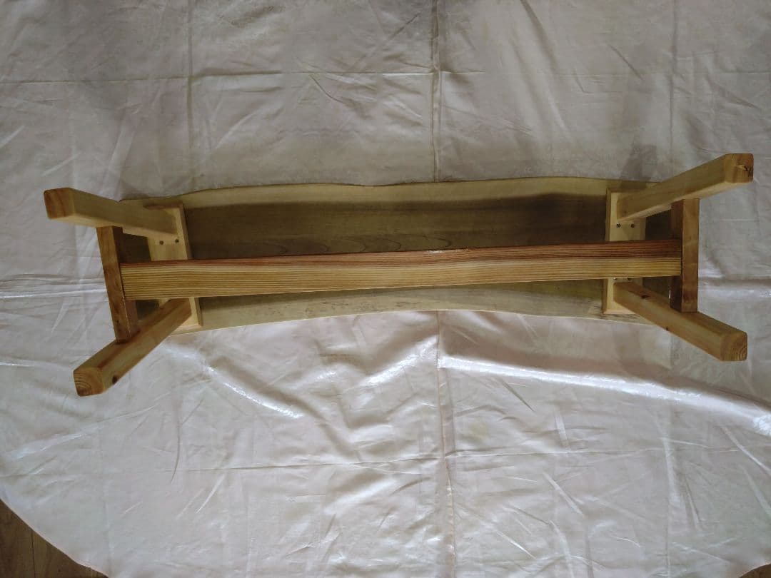 朴ノ木の一枚板のベンチ93　珍しい朴ノ木の耳付き一枚板で座り心地が良く杢目が綺麗