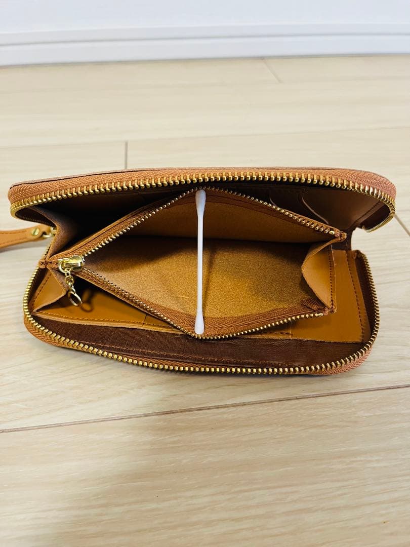 ロビタ　robita ブラウン　長財布