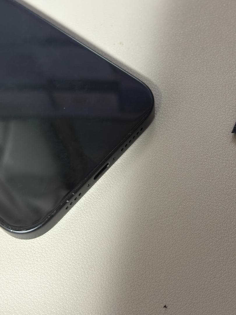 マーサ　　　iphone15 plus 128GB