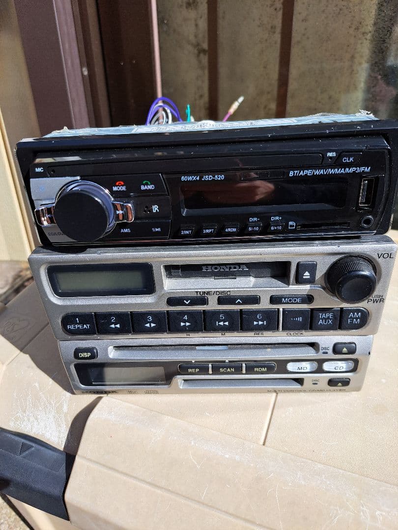 HONDA CD・MD・カセットデッキ　ラジオ ステップワゴンRF1の純正品