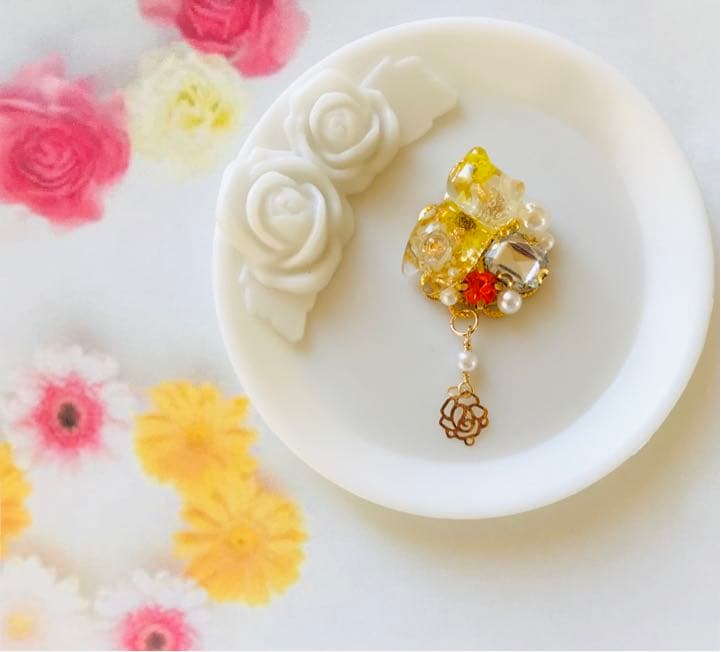 ぐでねこチャンとビジュー　ꕤブローチꕤポニーフックꕤヘアゴム