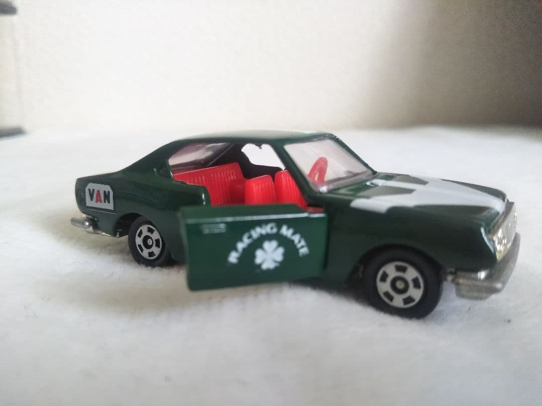 トミカ ミニカー ・ヴァンヂャケットハコスカレーシング3台セット