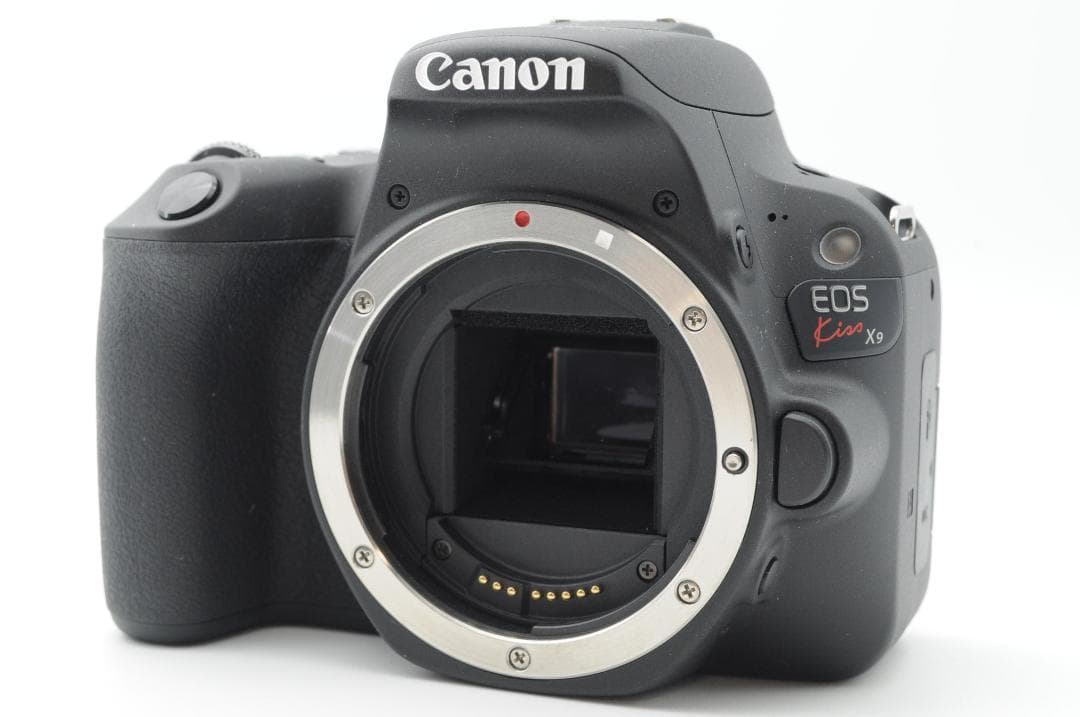■ほぼ新品■新生活応援SALE■ Canon EOS Kiss x9 ダブル