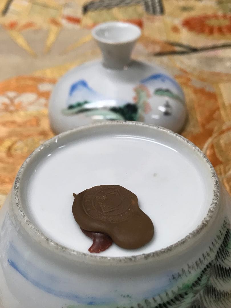 シノワズリ　景徳鎮　民国期　浅绛彩　蓋付き小物入れ　菓子器　茶壺　在銘