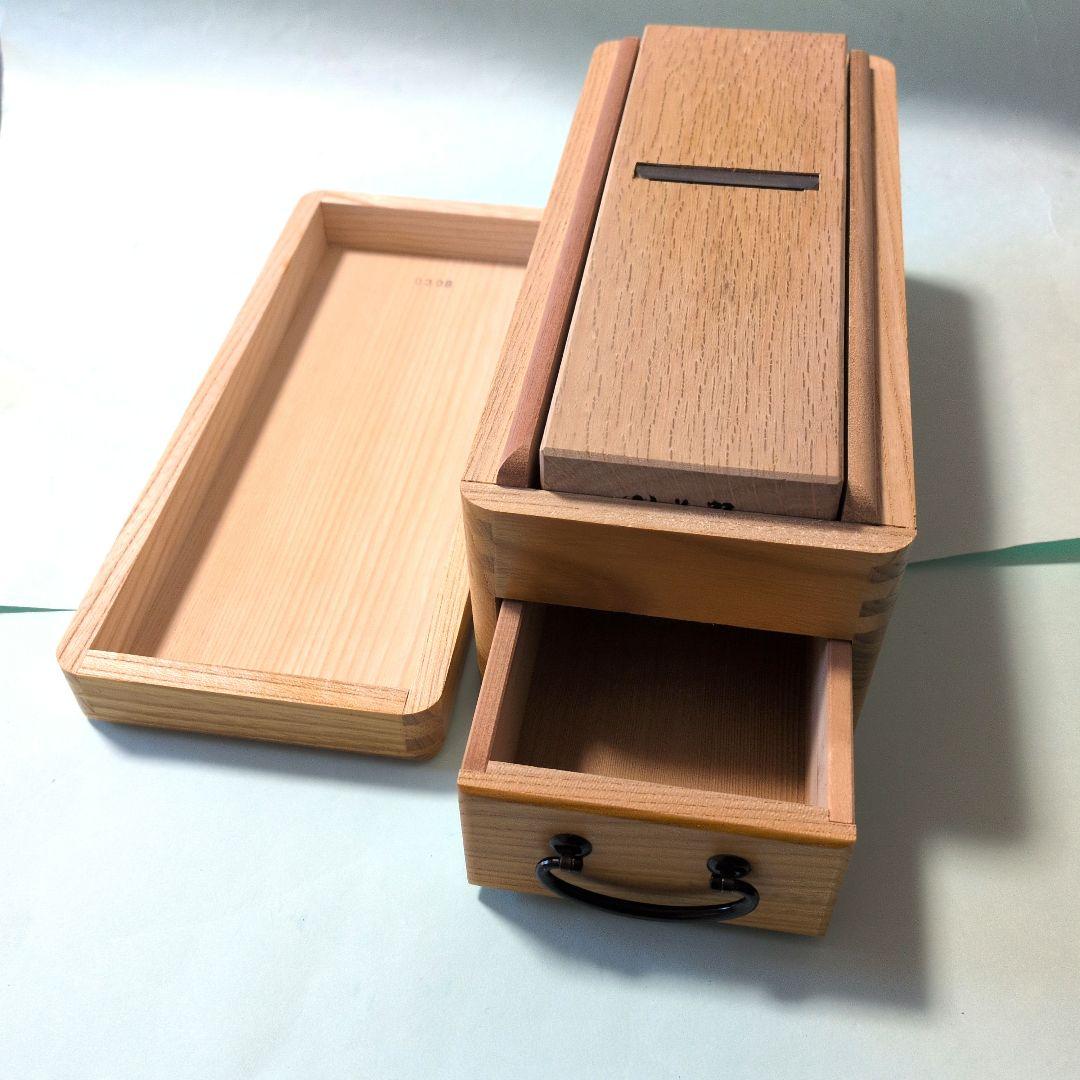 鰹節削り器　「日本橋木屋」　木製