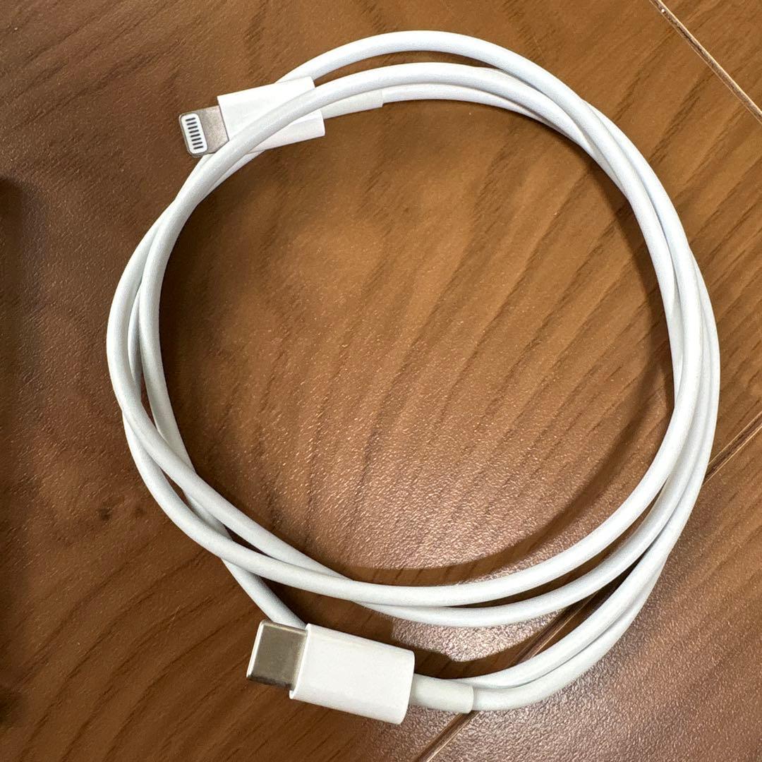 【美品】iPod nano１６Ｇ (第7世代) グレー　充電ケーブル付き