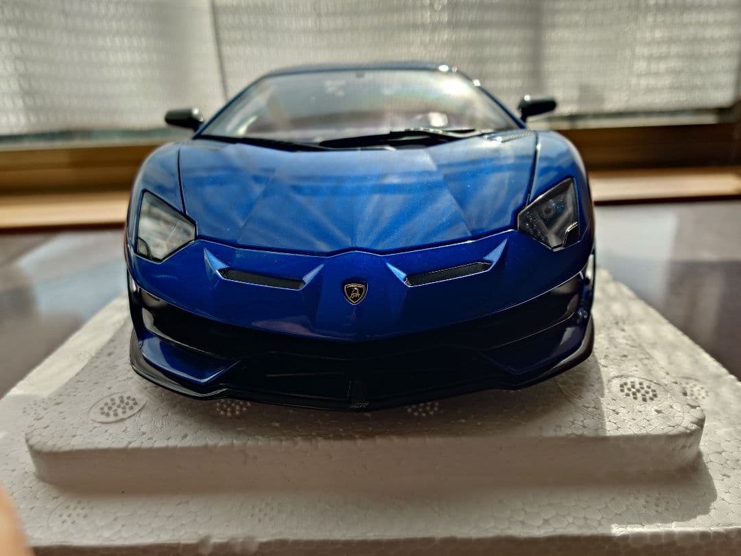 オートアート 1/18 アヴェンタドール SVJ