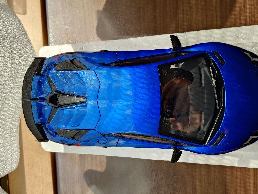 オートアート 1/18 アヴェンタドール SVJ