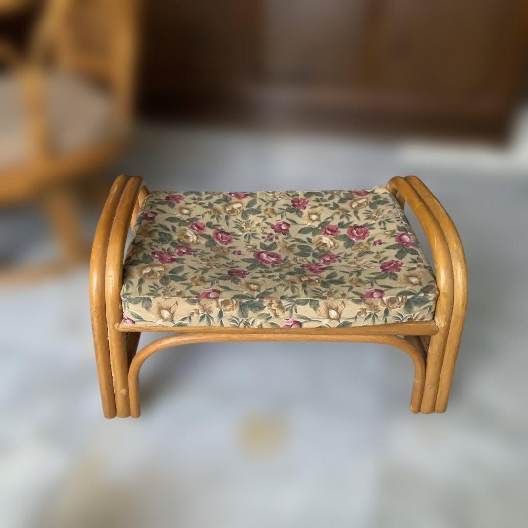 回転ラタンチェアと座椅子（オットマン）セット