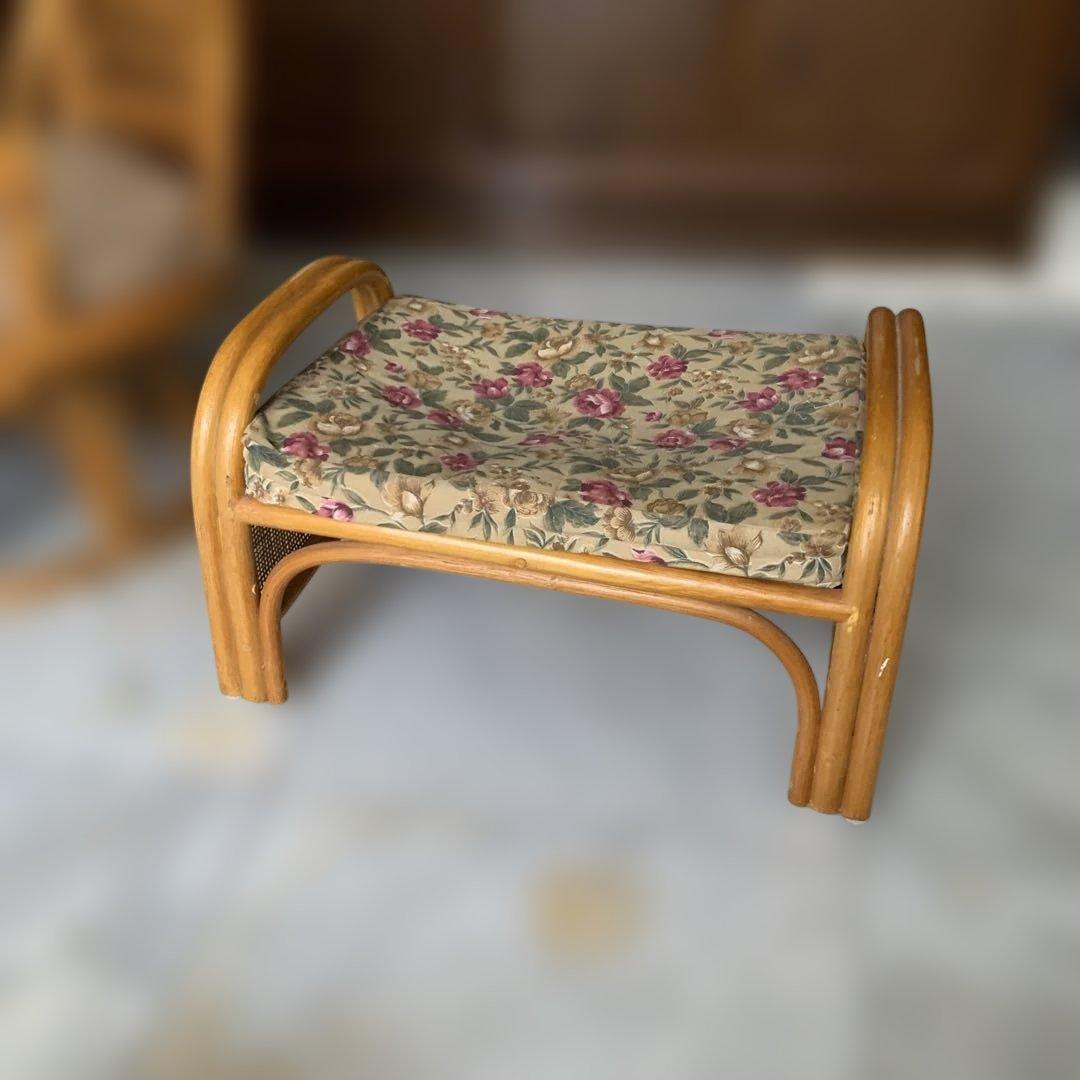 回転ラタンチェアと座椅子（オットマン）セット