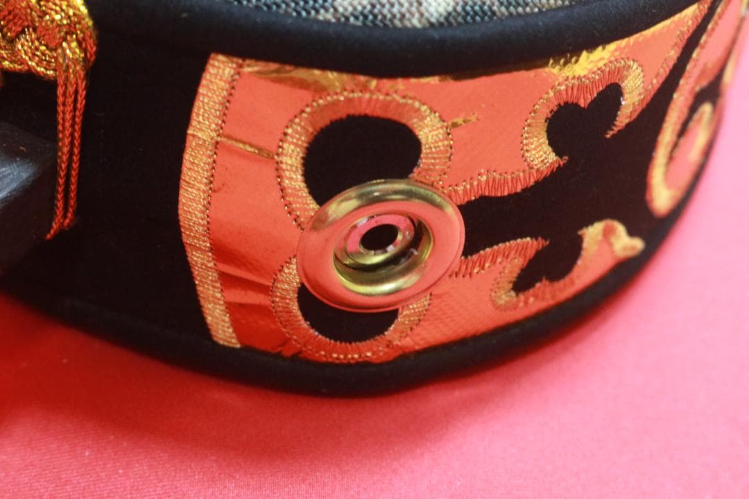 沖縄　エレキ三線（人工皮張り）初心者にもおすすめ　新品未使用　送料無料