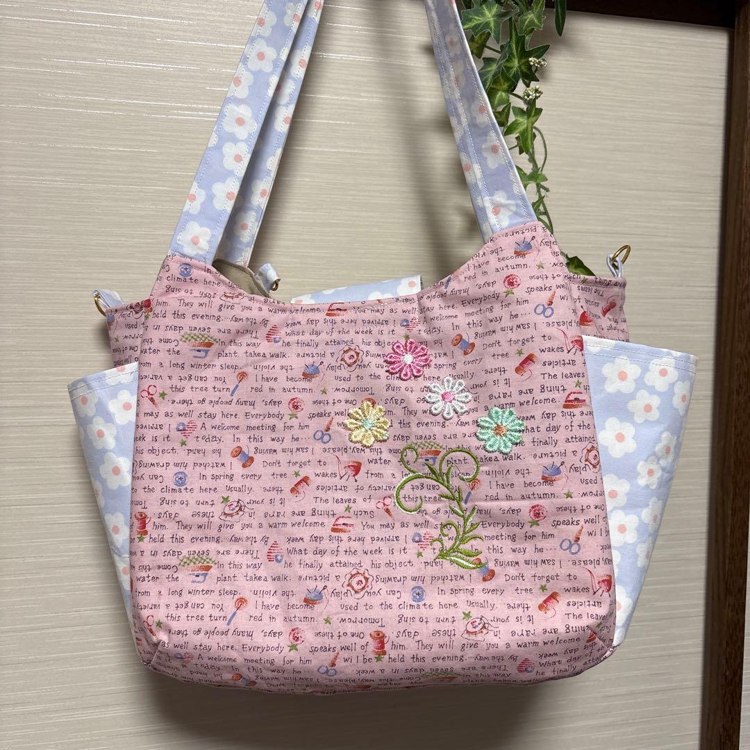 『スーちゃん』お花の刺繍入りふわふわグラニー風トートバッグ★ハンドメイド