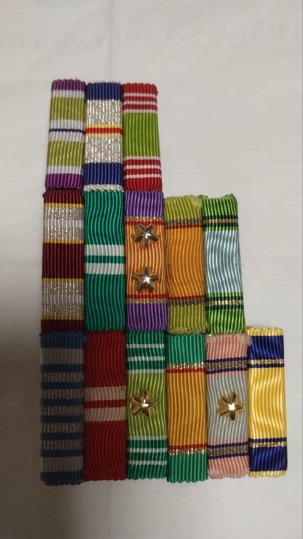 防衛記念章台座付き 5段15個