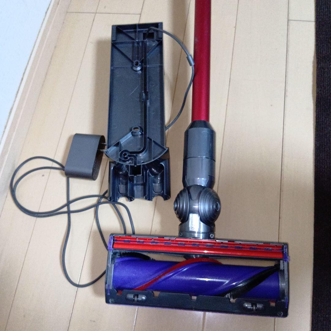 p*j様 送料込　美品 Dyson SV11 スティッククリーナー 赤紫　充電器