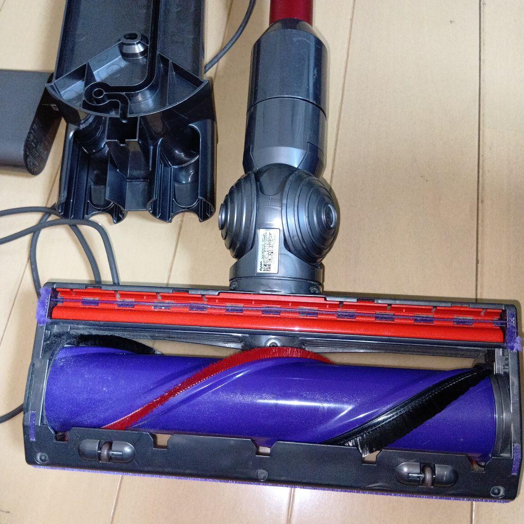 p*j様 送料込　美品 Dyson SV11 スティッククリーナー 赤紫　充電器