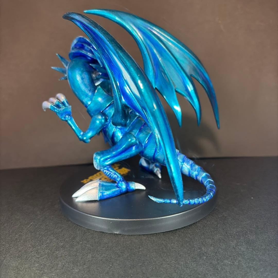 遊戯王 ブルーアイズホワイトドラゴン フィギュア リペイント