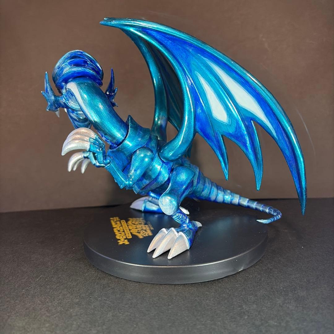 遊戯王 ブルーアイズホワイトドラゴン フィギュア リペイント