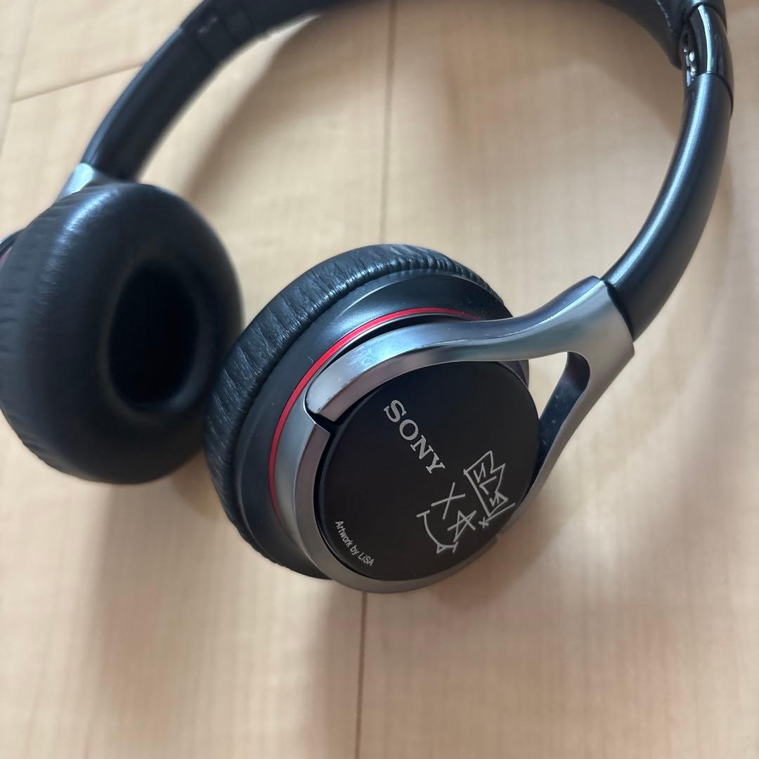 LiSA ヘッドホン