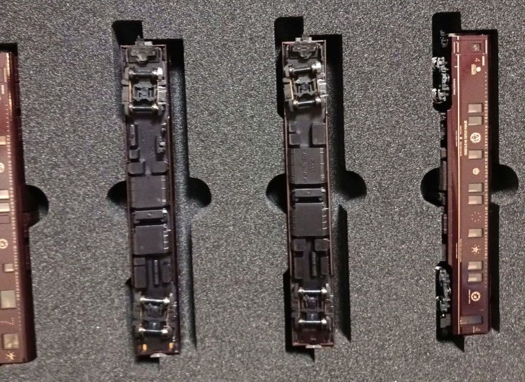 nゲージ　ななつ星in九州　８両セット　室内灯完備