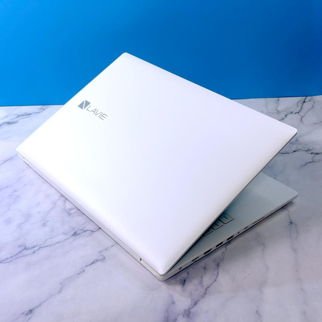 カメラ・DVDマルチ・メモリ8GB・Windows11・ホワイトノートパソコン