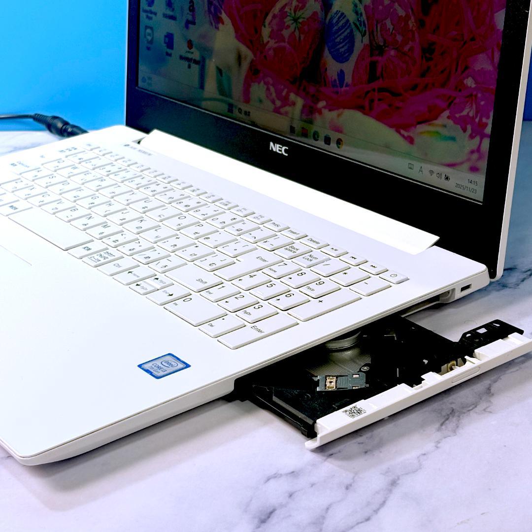 カメラ・DVDマルチ・メモリ8GB・Windows11・ホワイトノートパソコン