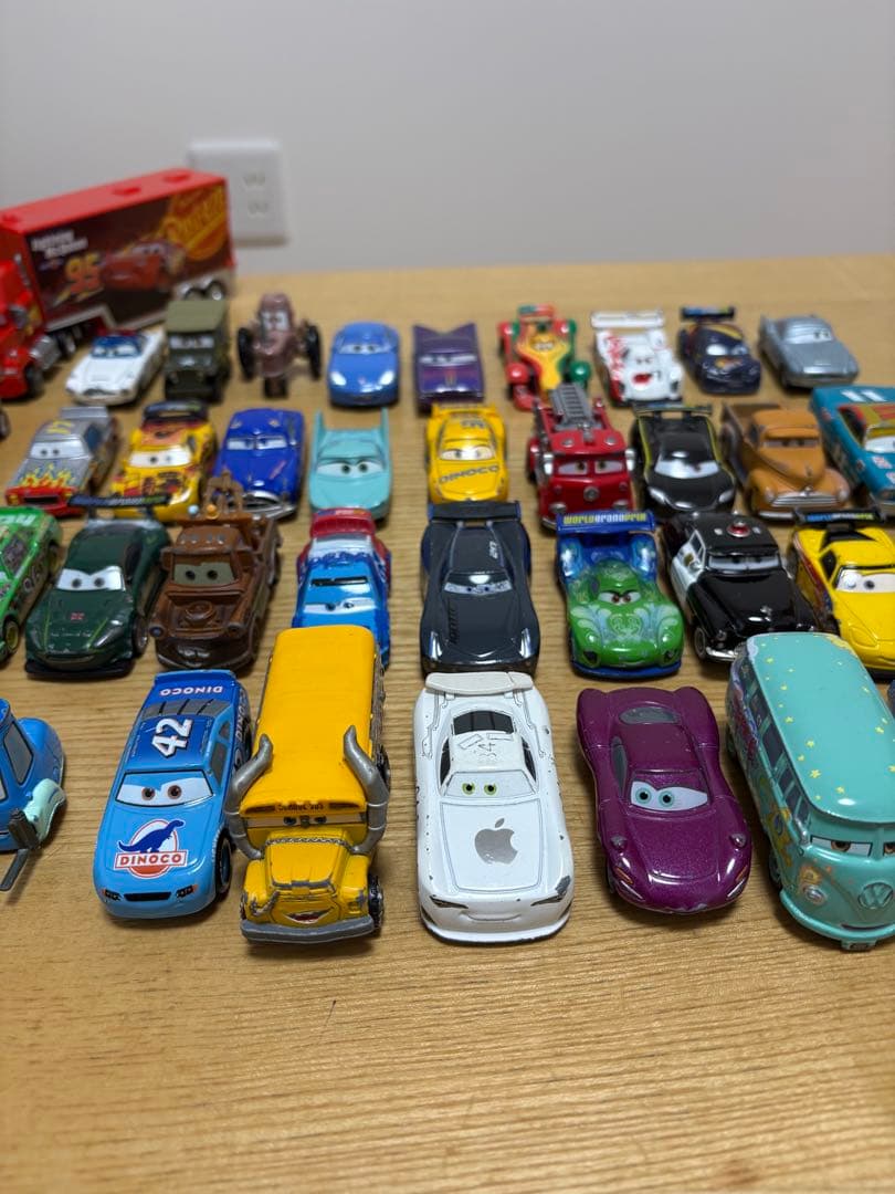 カーズ　トミカ　ミニカー　まとめ売り　40台