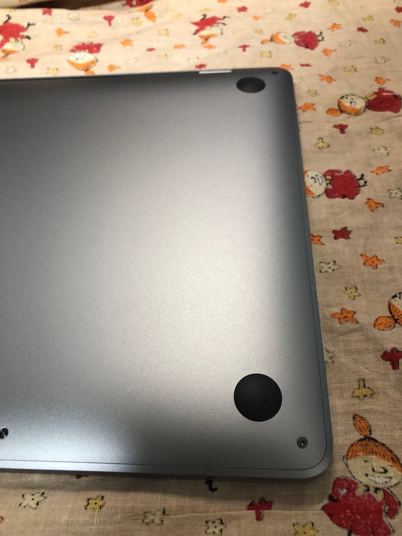 超美品　MacBook Pro 13インチ　M2 8GB 512SSD