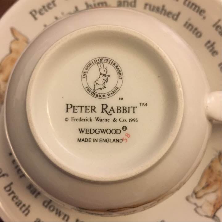 ウエッジウッド  ピーターラビット カップアンドソーサー 英国製  2客セット