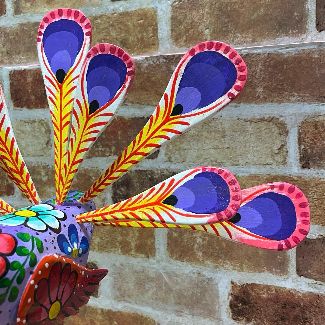 メキシコ　木工芸品　アレブリヘス クジャク