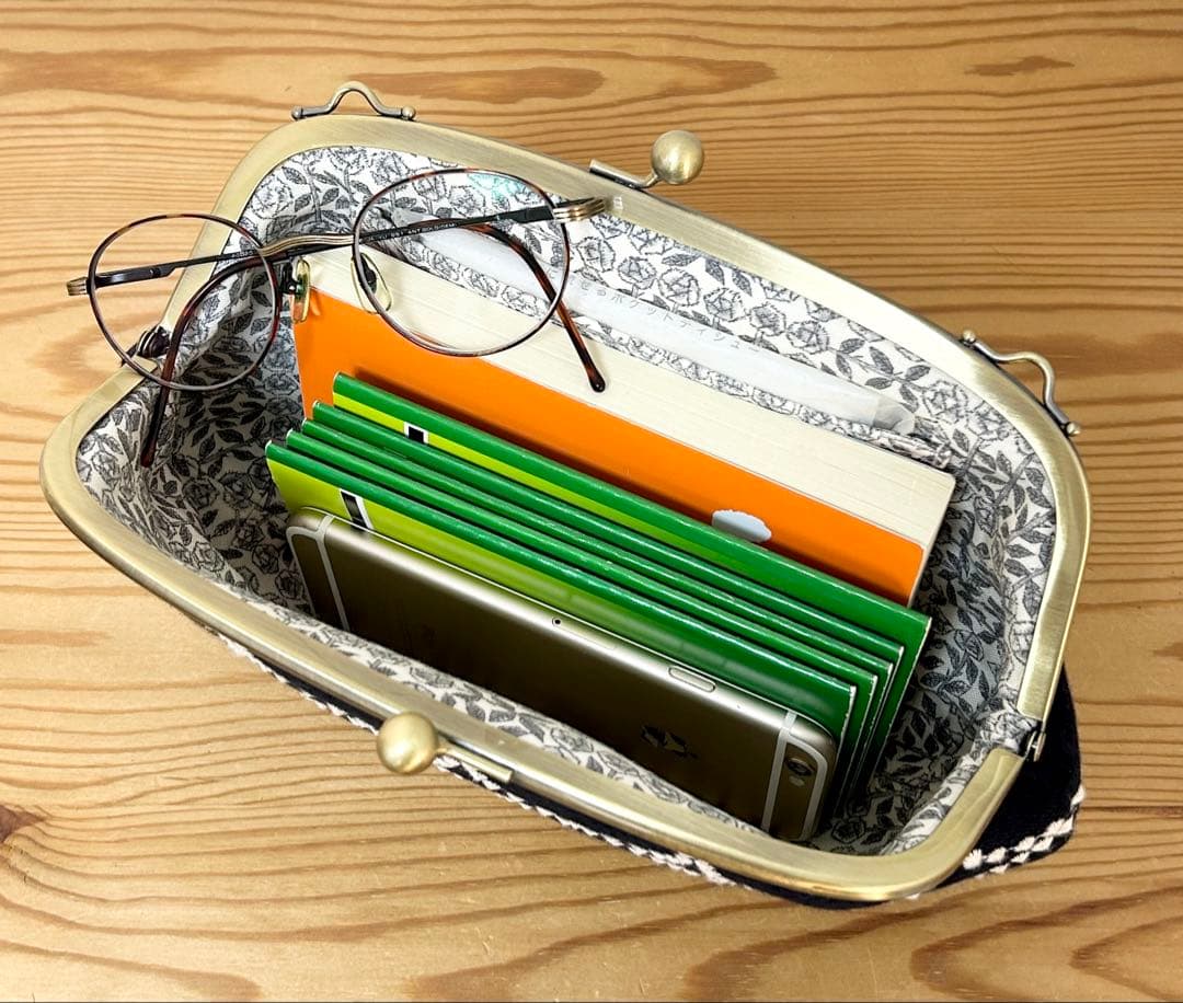 ハンドメイド がま口バッグ ポーチ タンバリン DOP ミナペルホネン dn