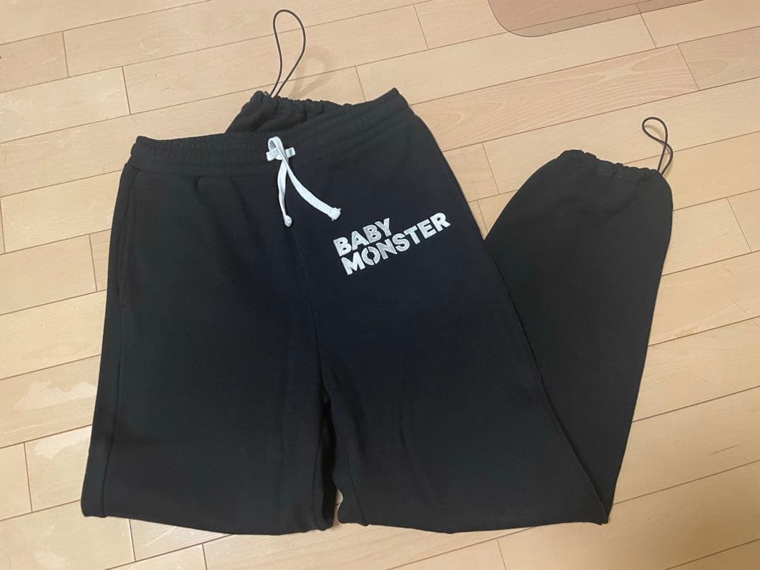 BABYMONSTER スウェットパンツ BLACK ladies