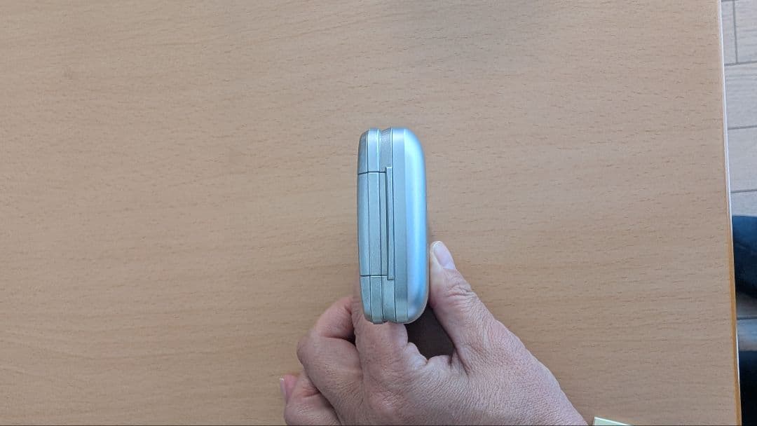 【美品】au かんたんケータイ KYF41本体 卓上ホルダ 電源コード