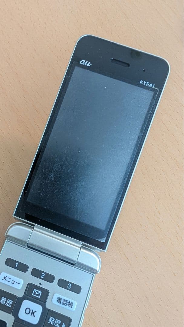 【美品】au かんたんケータイ KYF41本体 卓上ホルダ 電源コード