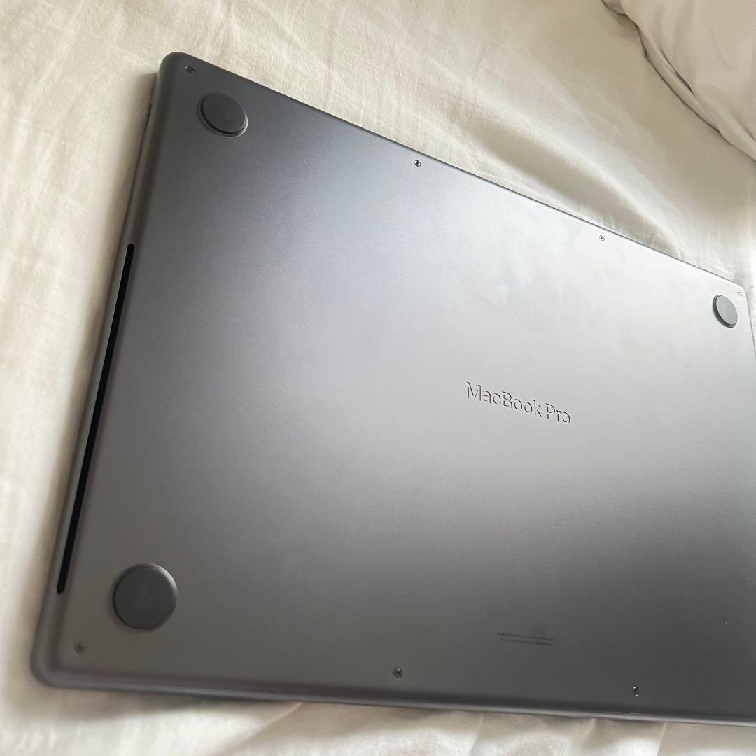 極美品 MacBook M3Pro 36GB 本体 1TB 16インチ 私物