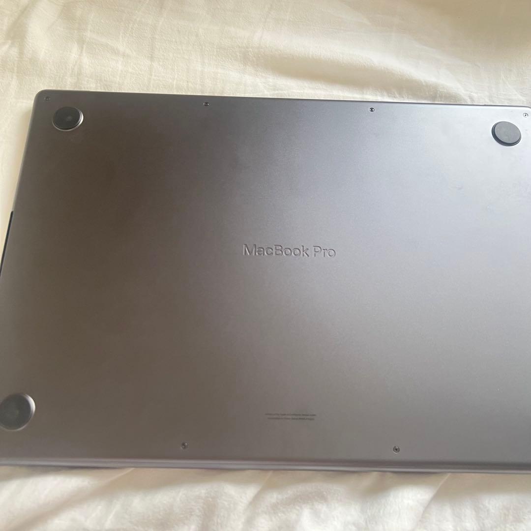 極美品 MacBook M3Pro 36GB 本体 1TB 16インチ 私物