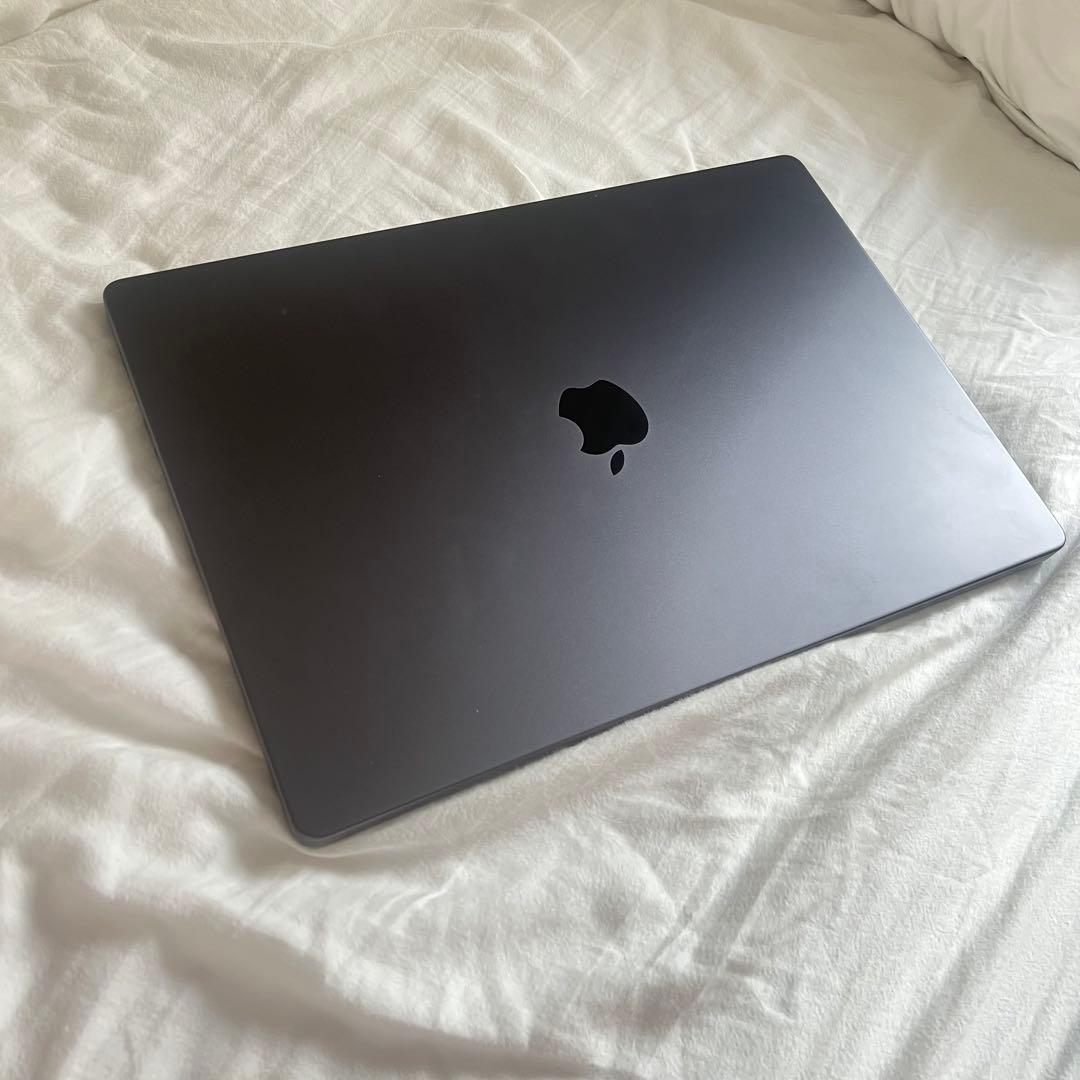 極美品 MacBook M3Pro 36GB 本体 1TB 16インチ 私物