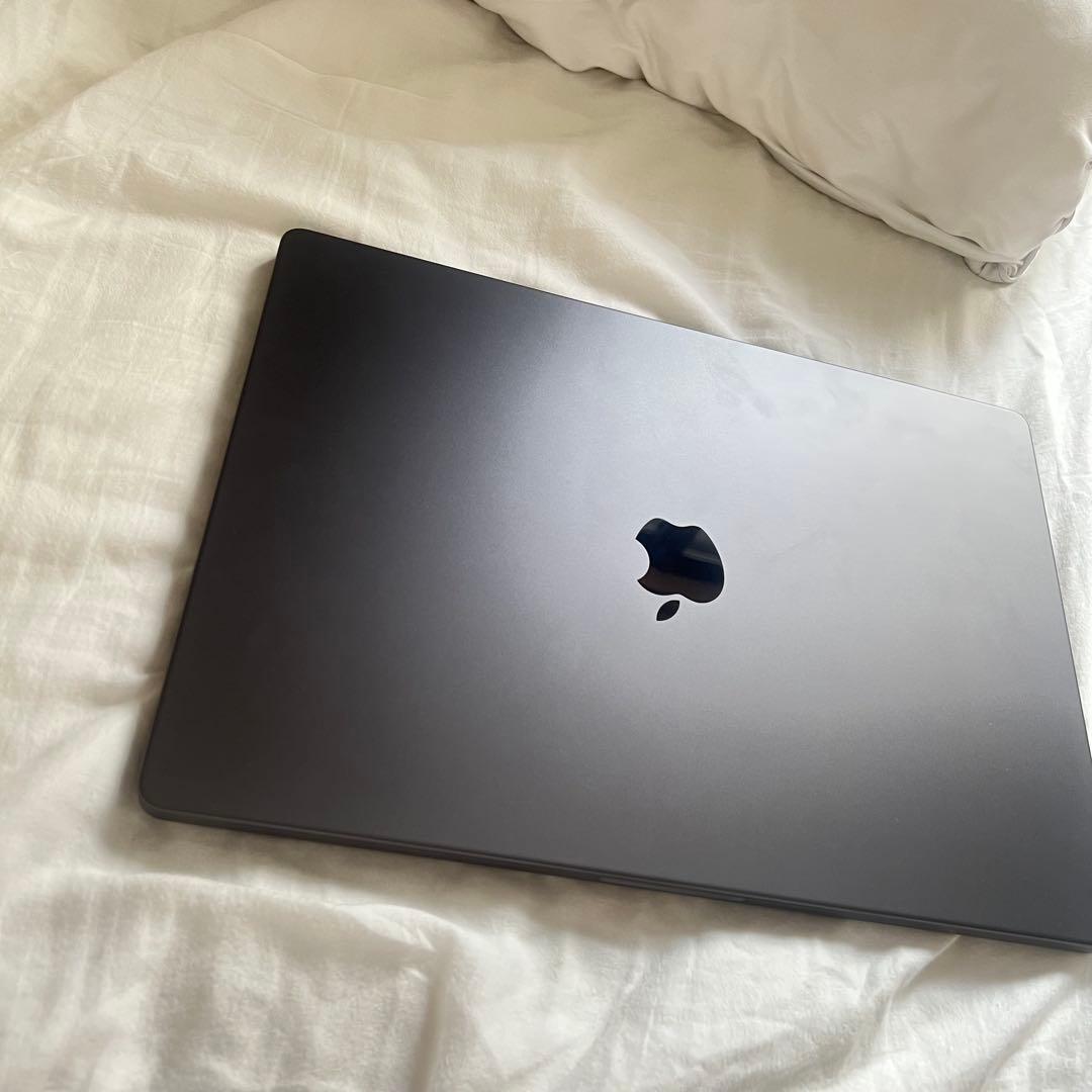 極美品 MacBook M3Pro 36GB 本体 1TB 16インチ 私物