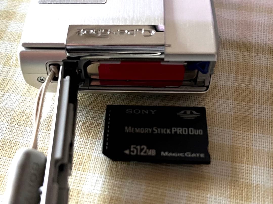SONY DSC-T100 コンパクトデジタルカメラ