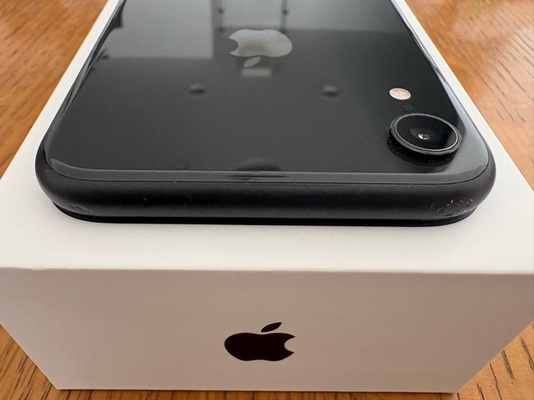 iPhone XR ブラック 本体 64GB SIMフリー