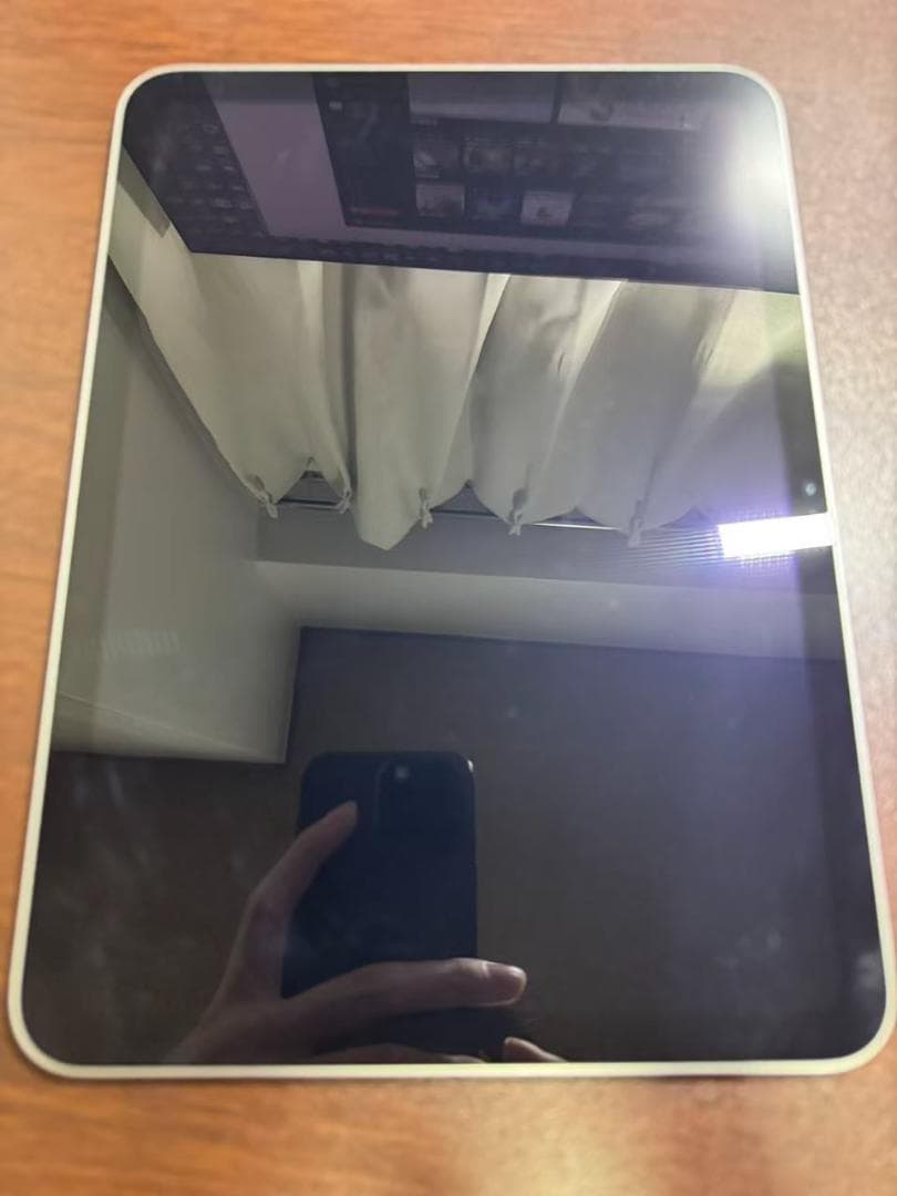 iPad 第10世代 256GB スターライト　本体 美品