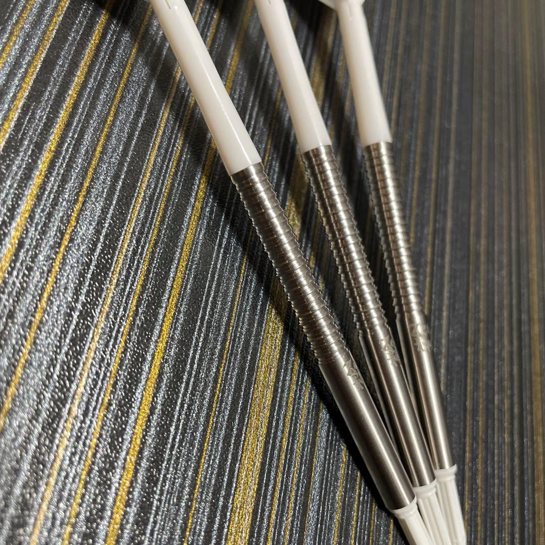 定価約10000円 ソフトダーツ ゼウス 神槍 20g カットかなり強め 大人気