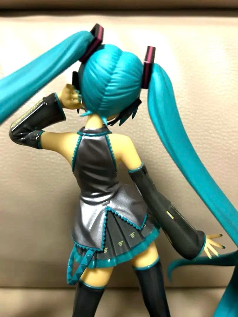 ボーカロイド初音ミクHatsune Miku 1/8スケールフィギュア