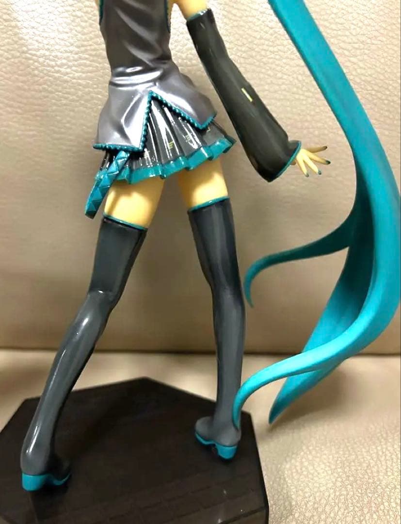 ボーカロイド初音ミクHatsune Miku 1/8スケールフィギュア