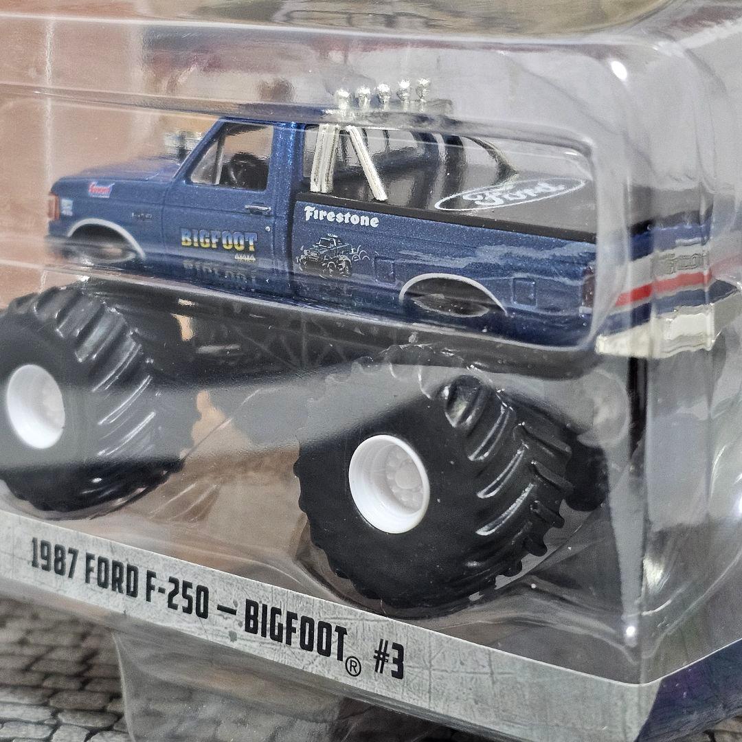 グリーンライト　ビッグフット　#3　モンスタートラック　ビッグタイヤ　1/64