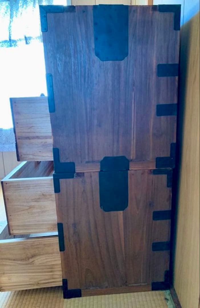 【戦前の桐箪笥】4段 (2段×2棹)扇型の金具 アンティーク 作り手の記載あり