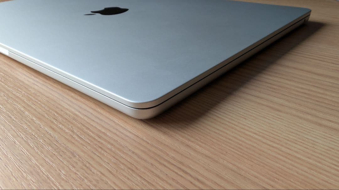 MacBook Air 15インチ M3 (2024) 16GB/512GB